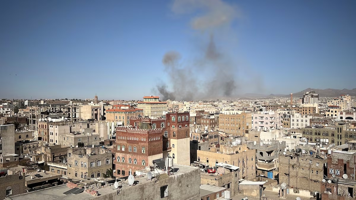 On December 31, local time, US and British warplanes launched an air strike on a military camp in Sana’a, the capital of Yemen.