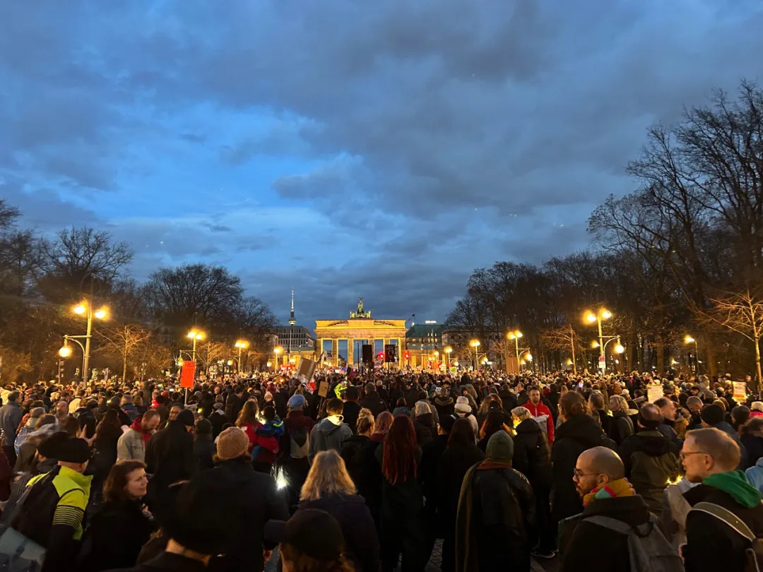 On January 25th, demonstrators rallied and marched in front of the Brandenburg Gate in Berlin