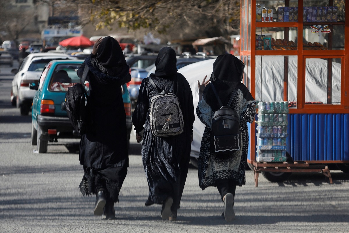 Perhaps in the future, girls living in Afghanistan can receive the protection of Allah and receive the gift of carrying a schoolbag and entering school.