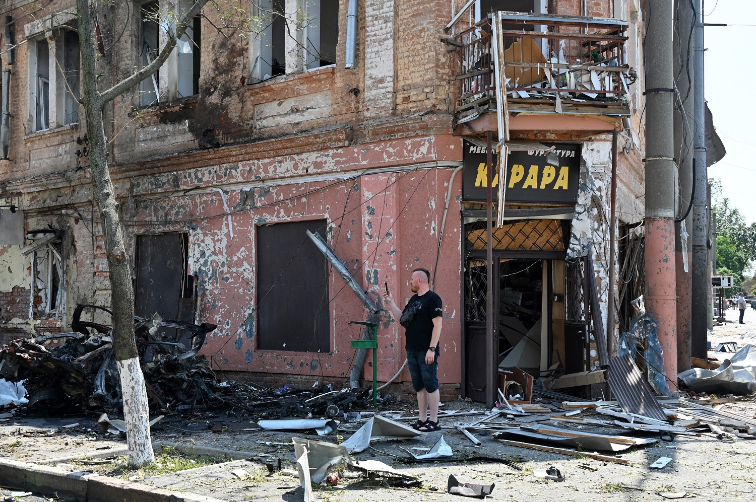Ukrainian residents raise money to ask Russian military to bomb draft office